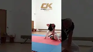 STREET SELF DEFENCE - KARATE SHOTOKAN #shorts