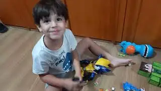 Conhecendo os brinquedos do Henrique 🧸 | Bob Esponja, Sonic e amigos!