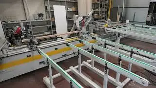TEKNODOOR 3001 PLUS: lavorazione coppia di telai porta con sistema di carico e scarico automatico