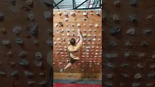 Ouch (7A+), Moonboard 2016 #backtotraining #boulderinggym #moonboard