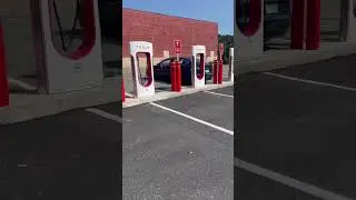 V2/v3 combo Supercharging station. SUPER INTERESTING #tesla #supercharging