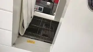 how does Pe Film Heat Shrink Pack Machine work