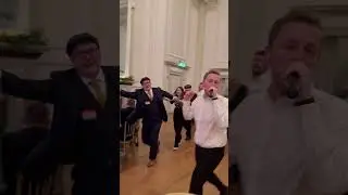 Edinburgh trip with Singing Waiters UK 🏴󠁧󠁢󠁳󠁣󠁴󠁿&hearts;️ #singingwaiters #singers #party #christmas