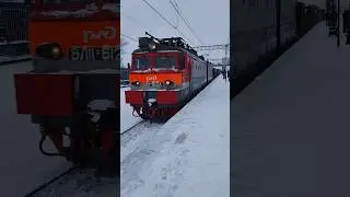 ВЛ11.8 - 612 с хозяйственным поездом проследует ст. Столбовая. #мжд #вл11 #железнаядорога #yt #train