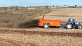 Espalhamento de estrume com reboque 12 m3