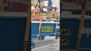 Portalkran in Action #sbb #eisenbahn #cargoman #containershipping #containertrain #container