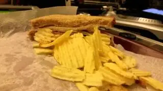 (NETM8KR) Late Night-Lunch Break