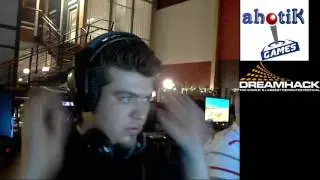 Asus Strix DSP unboxing at Dreamhack Winter 2015