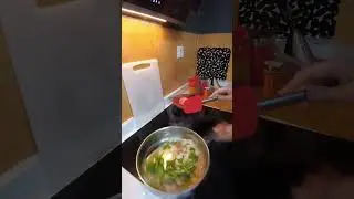 Fideos con caballa De exate para all&aacute; S&iacute;gueme en Facebook La campera