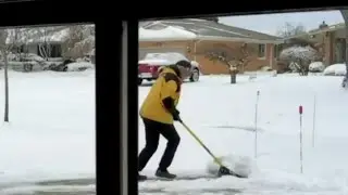 Shoveling snow can put your heart at risk: Health officials share what to watch out for