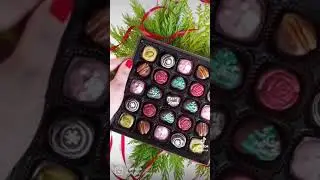 Christmas vegan gift. Free worldwide shipping. UK, USA, Canada, Europe, Australia. Artisan chocolate