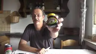Theshadowsnose tries Marmite...