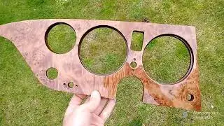 Triumph GT6 Mk3 dash set in burl maple veneer
