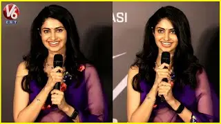 Heroine Manasa Varanasi Cute Speech @ Couple Friendly Trailer Launch Event | V6Ent