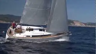 BAVARIA - CRUISER 33 - In action