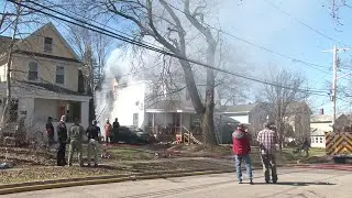 BATAVIA/Family homeless after late morning fire on Maple street