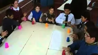 JUEGO RITMICO CON VASOS