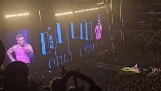 Robbie Williams - She's The One 09.12.25 Budapest