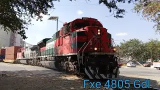 Fxe 4121-4565 2IMZMX Saliendo De Conexión Con La Tripulación Saludando