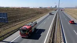 Konwój Straży Pożarnej z Wielkiej Brytanii w drodze z pomocą na Ukrainę. Gliwice, A4 , 21.03.2022
