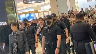 MARK TUAN ‘s lovely @YSL Siam Paragon  😍🥰🌹❤️