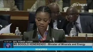 PRESIDENT ADDRESSES A KGOTLA MEETING