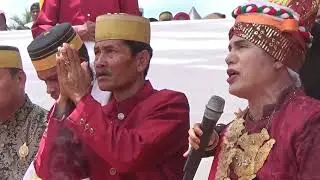 Begini nyanyian kaum bissu dalam memanjatkan doa