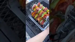 🍢 Skewering up with @maribelytony 🔥🔄 #rotoq360 #beefskewers #rotisserie #2024