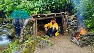 Bushcraft Survival Shelter; Caught in a Storm. Primitive Fishing. Camping in Heavy Rain