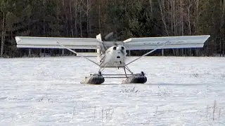 Full-Lotus amphibious floats on snow with the Zenith CH 750 Cruzer