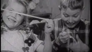 Retro Silly Putty commercial / Peter Hodgson