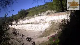 timelapse de construction d'un mur de restanque en pierre s&egrave;che