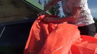 The LYNX Hooks Stash Bag Can Build A Tarp Shelter