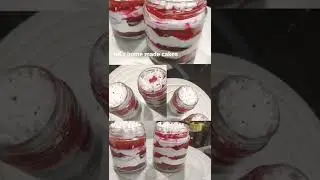 strawberry jar cake flavours(strawberry,choclate,mango,pinnapple,blueberry)for order call🤳7200045287