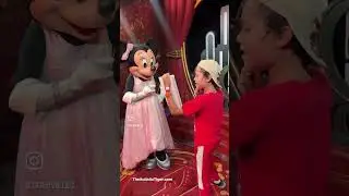 10yo Autistic Savant Draws - Minnie Mouse LIVE at DHS | Disney - 10M Views on IG