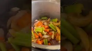 ✨Dinner Inspiration | Red Wine Braised Short Ribs with Parmesan and Herb Mashed Potatoes✨#foodie
