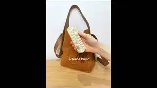Two ways to clean your suede bag:1.Use an eraser,2.Gently brush with a suede brush.🤎