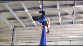 danza aerea en tela