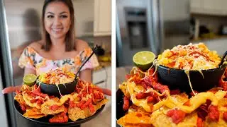 ELOTES CHORREADOS | MEXICAN STREET CORN WITH NACHO CHEESE