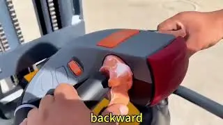 electric pallet stacker with straddle leg #forklift #stacker #straddle #training #electric #battery