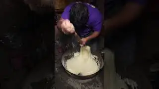 &ldquo;Lahori Meetha Pora 🍩 | Traditional Sweet Pora Making Process in Street Shop&rdquo;