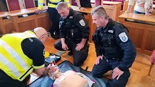 Mladá Boleslav: Městská policie se zdokonaluje v zásazích s defibrilátorem