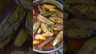 ইলিশ মাছের বেগুন দিয়ে পাতলা ঝোল। Ilisher patla Jhol . #shorts #ytshorts #viral 