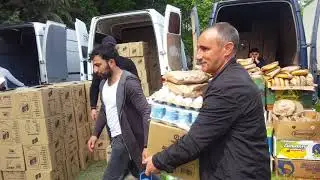 Ucar rayonun yuxarı şilyan kəndində Kamil zeynallının az təlimatlı ailələrə yardım sovqatı paylamağı