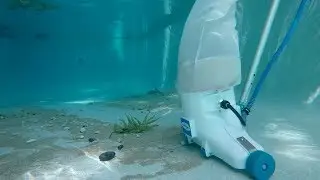 HAMMER-HEAD® POOL VACUUM