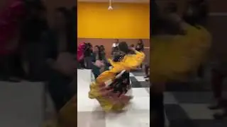 Garba ￼ queen #amreli #dance #tredinga #love #hindugod #garba #suraroutray #suratcity #reel