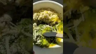BROCCOLI CHEDDAR FRITTERS