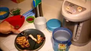 Hot school lunch demo with Zojirushi Ms Bento Jar (Pre-K)