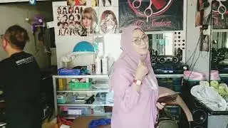 POTONG RAMBUT BOB PENDEK BERKERUDUNG