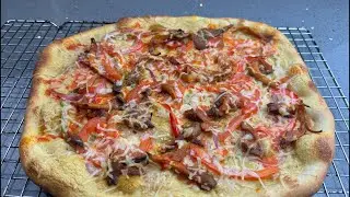 &bdquo;Mukbang na żywo: Pizza serowa z kurczakiem i sosem Buffalo 🍕 | Roślinna 🌱&rdquo;